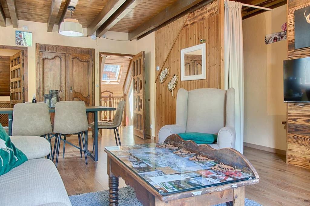 Saplan Real Estate Casa Izadi Διαμέρισμα Bossost Εξωτερικό φωτογραφία