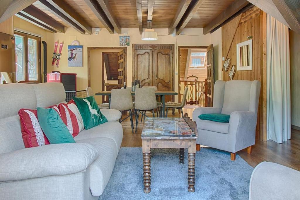 Saplan Real Estate Casa Izadi Διαμέρισμα Bossost Εξωτερικό φωτογραφία